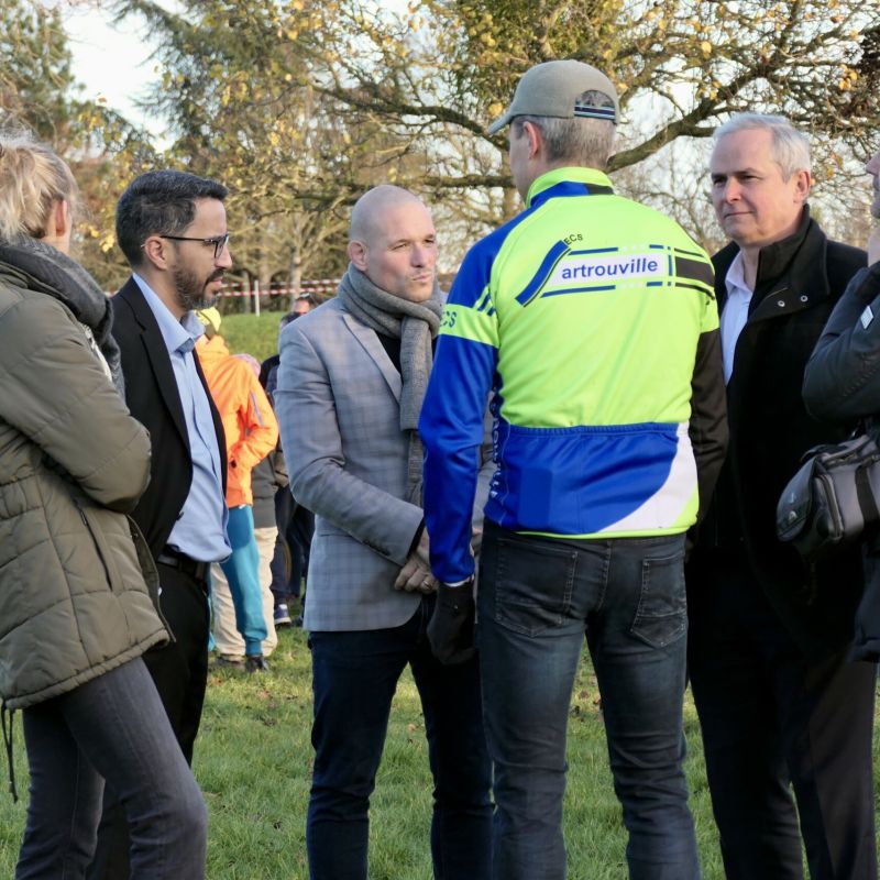 Pierre Fond votre maire sortant se représente aux élections municipales de SARTROUVILLE le 15 et 22 mars 2026