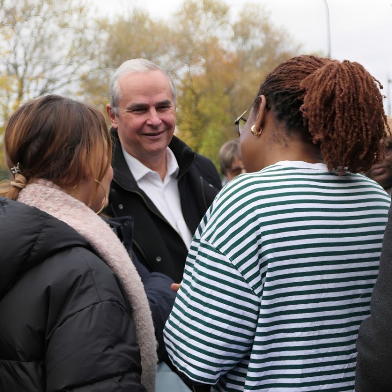 Pierre Fond votre maire sortant se représente aux élections municipales de SARTROUVILLE le 15 et 22 mars 2026